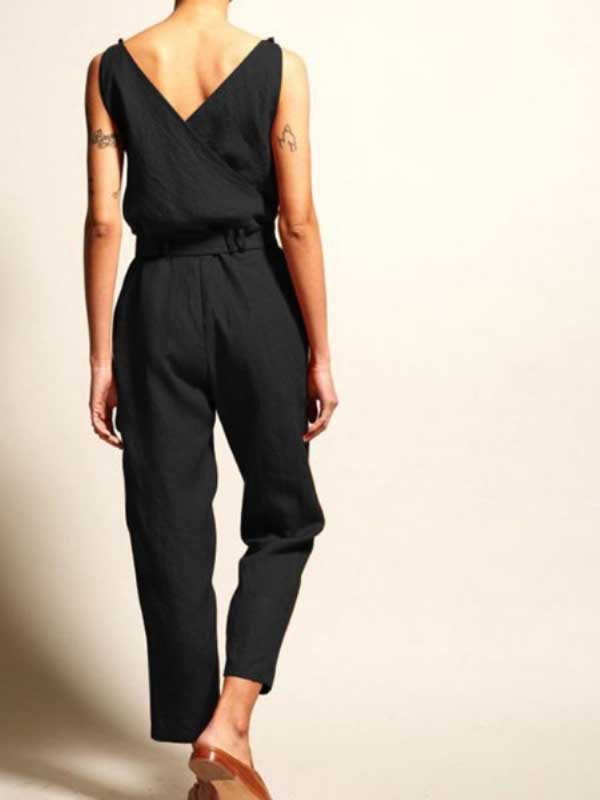 Elegant V-Neck Sleeveless Jumpsuit – Chic & Flattering Fit