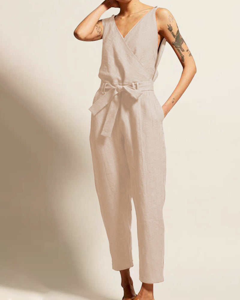 Elegant V-Neck Sleeveless Jumpsuit – Chic & Flattering Fit